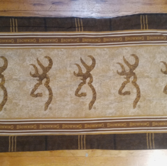 Browning Rifle Deer Hunting Lodge pillow case - Picture 7 of 7